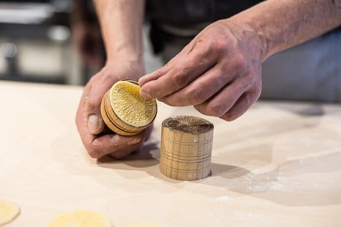 Cooking Art Brunelleschi - From flour to dough: making fresh pasta the hands-on way