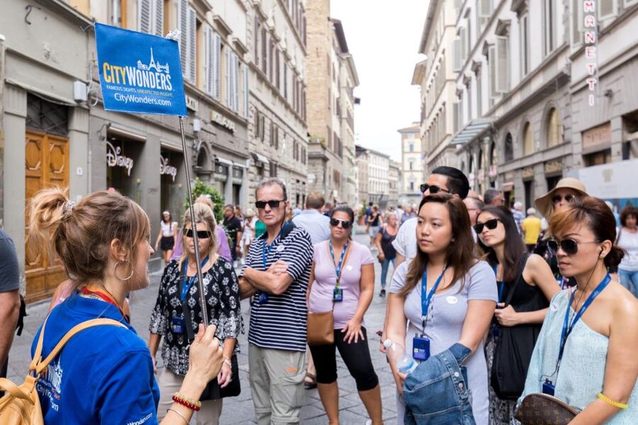 Florence: Duomo Guided Tour with Optional Dome Climb Upgrade - Inside Santa Maria del Fiore: what the guide helps you notice