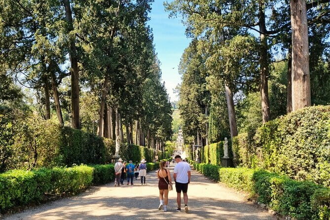 Florence Food & Wine Tour: Tuscan Tastings with Local Guide - Duomo area + gelato: iconic views with a sweet reset