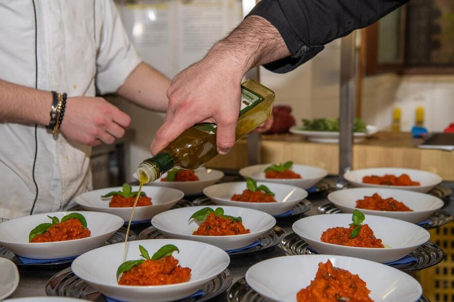 Florence: Guided Food Walking Tour with Tuscan Classics - Schiaccia Passera to the Streets of Florence: The Theme Starts Early