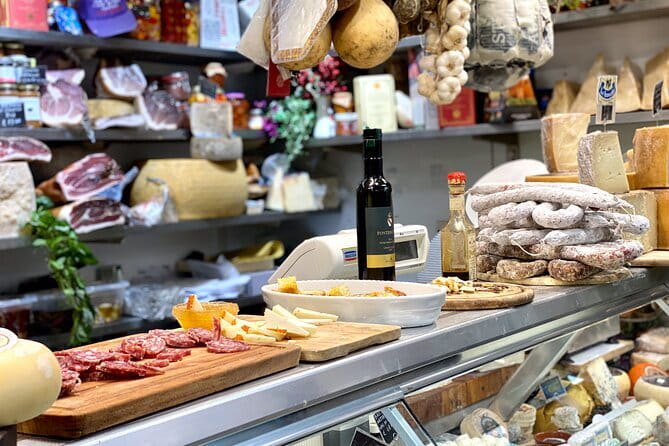 Florence’s Ultimate Food Tour: Full Tuscan Meal by Do Eat Better - Stop 3 at Piazza Santa Trinita: Pappa al Pomodoro and Ribollita