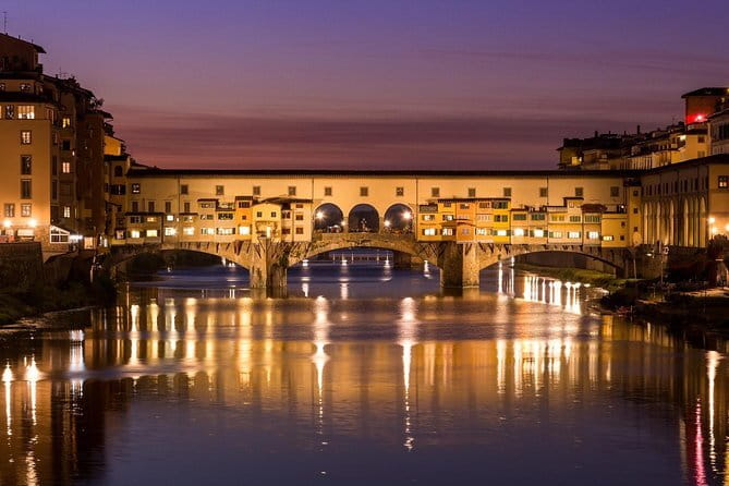 Florence Vintage Bike Tour–guided, small group or private option - San Lorenzo and Medici territory without the museum fatigue