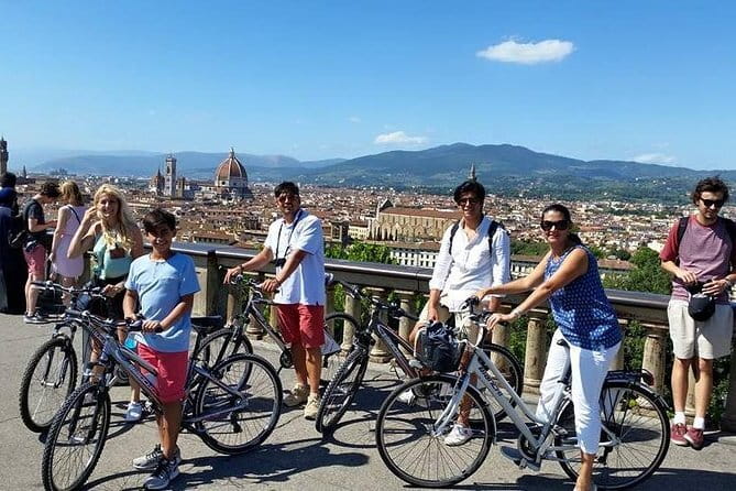 Florence Vintage Bike Tour–guided, small group or private option - The guide’s job is safety plus context, and it shows