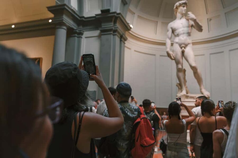 Florence: Walking Tour with David, Duomo & Uffizi Gallery - Medici Florence on foot, from Palazzo Medici Riccardi to Orsanmichele