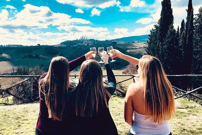 San Gimignano, Siena, Monteriggioni, Chianti Day Trip with Lunch & Wine Tasting - Chianti Winery Stop: Cellar visit, 3 wines, and lunch that fills you up