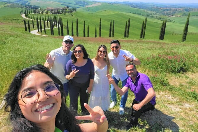 Tipsy Tour: Guided Bar Crawl In Florence with Dark History - Stop 3: Santa Croce Wine Windows and Your Limoncello or Amaro Shot