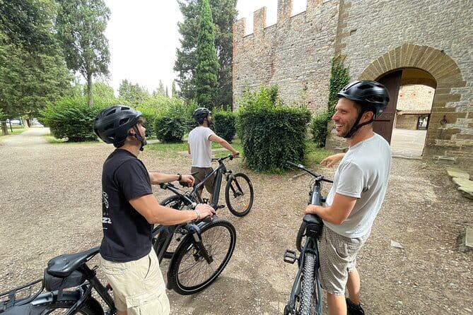 Tuscany Day Trip from Florence: Siena, San Gimignano, Pisa and Lunch at a Winery - The Chianti winery stop at Fattoria Poggio Alloro